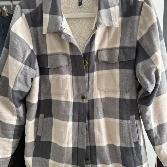 Kuhl Fleece lined button down - Picture 5 of 5